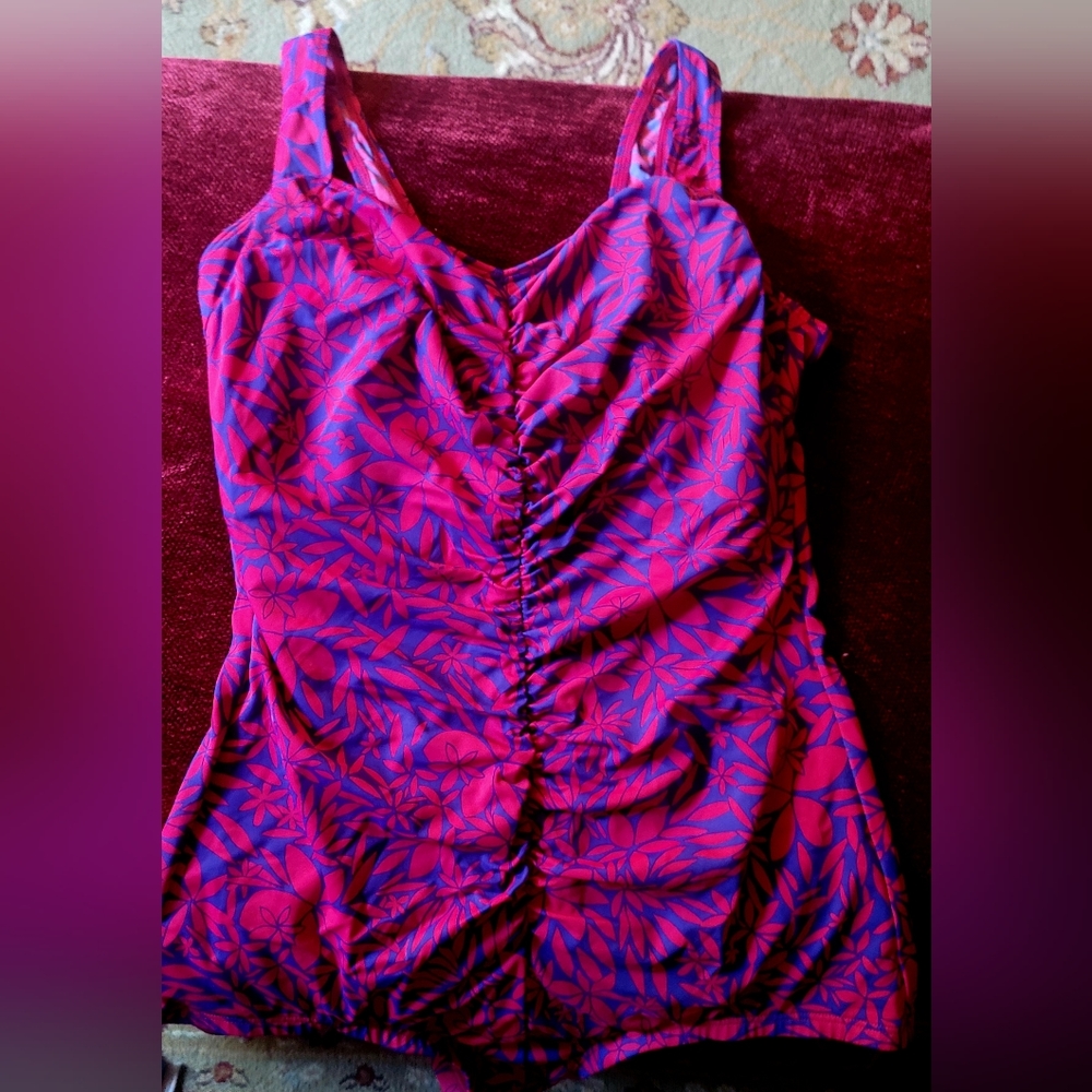 Size 18 One-piece Swimming Suit